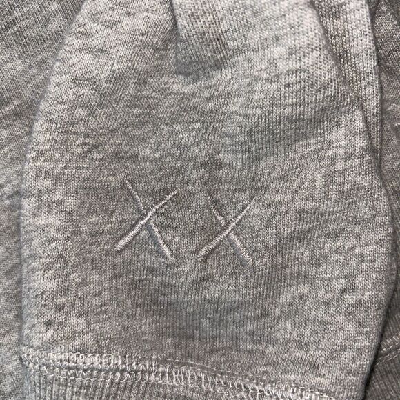 Kaws Sesame Street Uniqlo Crewneck Sweatshirt Men’s Small Heather Gray - Picture 5 of 5